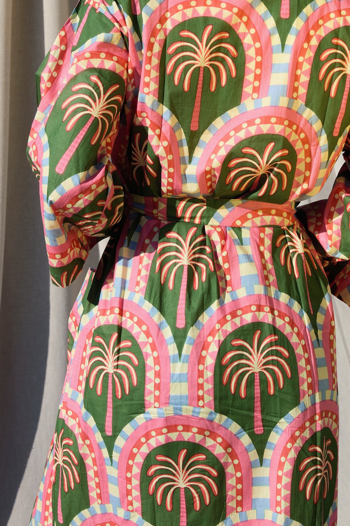 Havana Kimono – Kimono aus Baumwolle in Olivgrün mit Palmen-Print