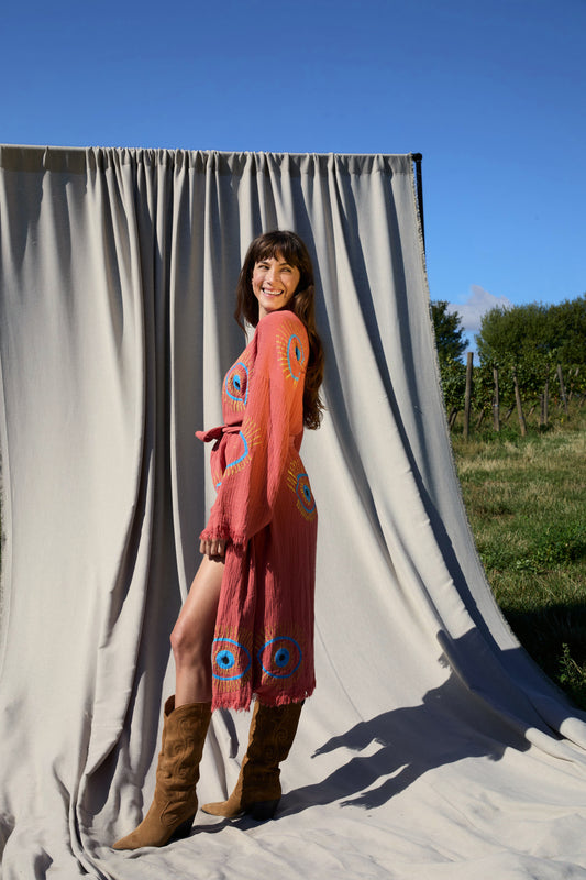 Papaya Nazar Kimono – Musselin-Kimono in Papaya-Koralle mit Nazar-Motiv