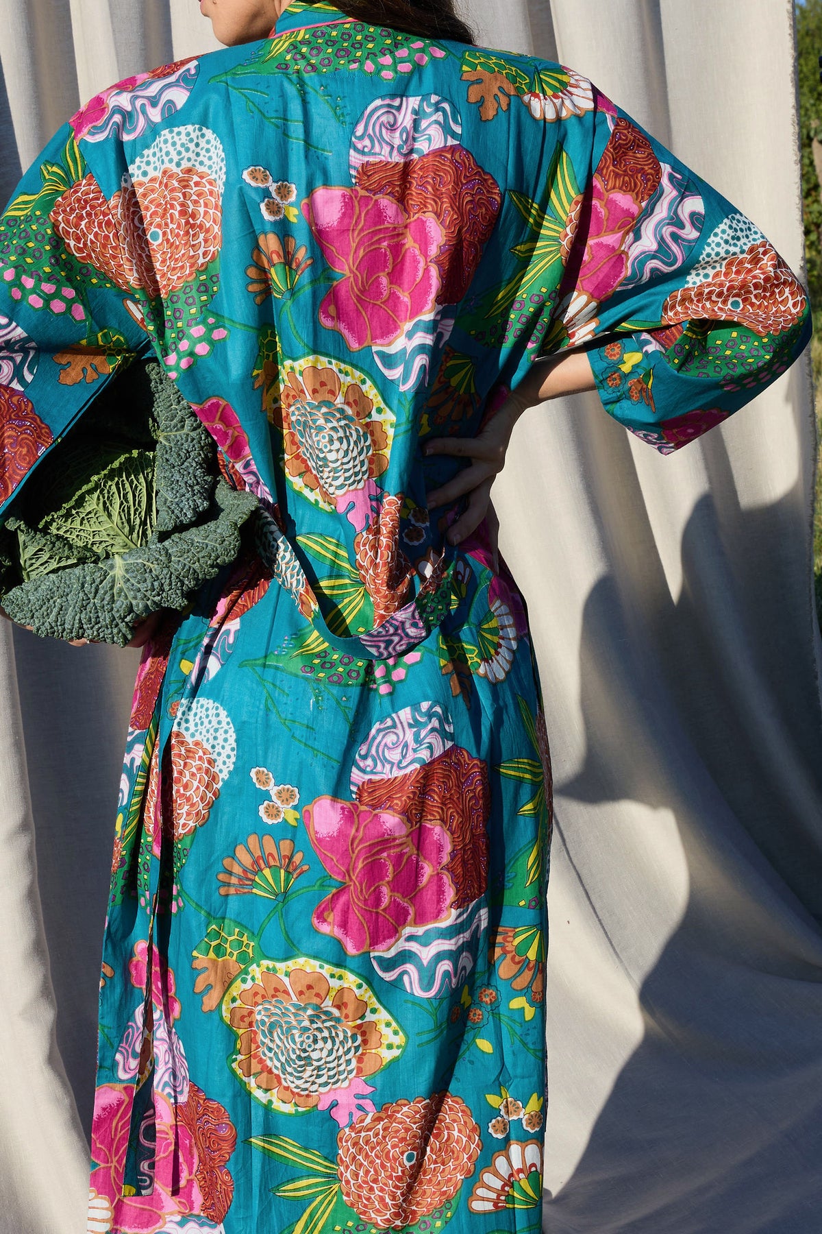 Jardin Kimono – Kimono aus Baumwolle in Petrol mit Blüten-Print