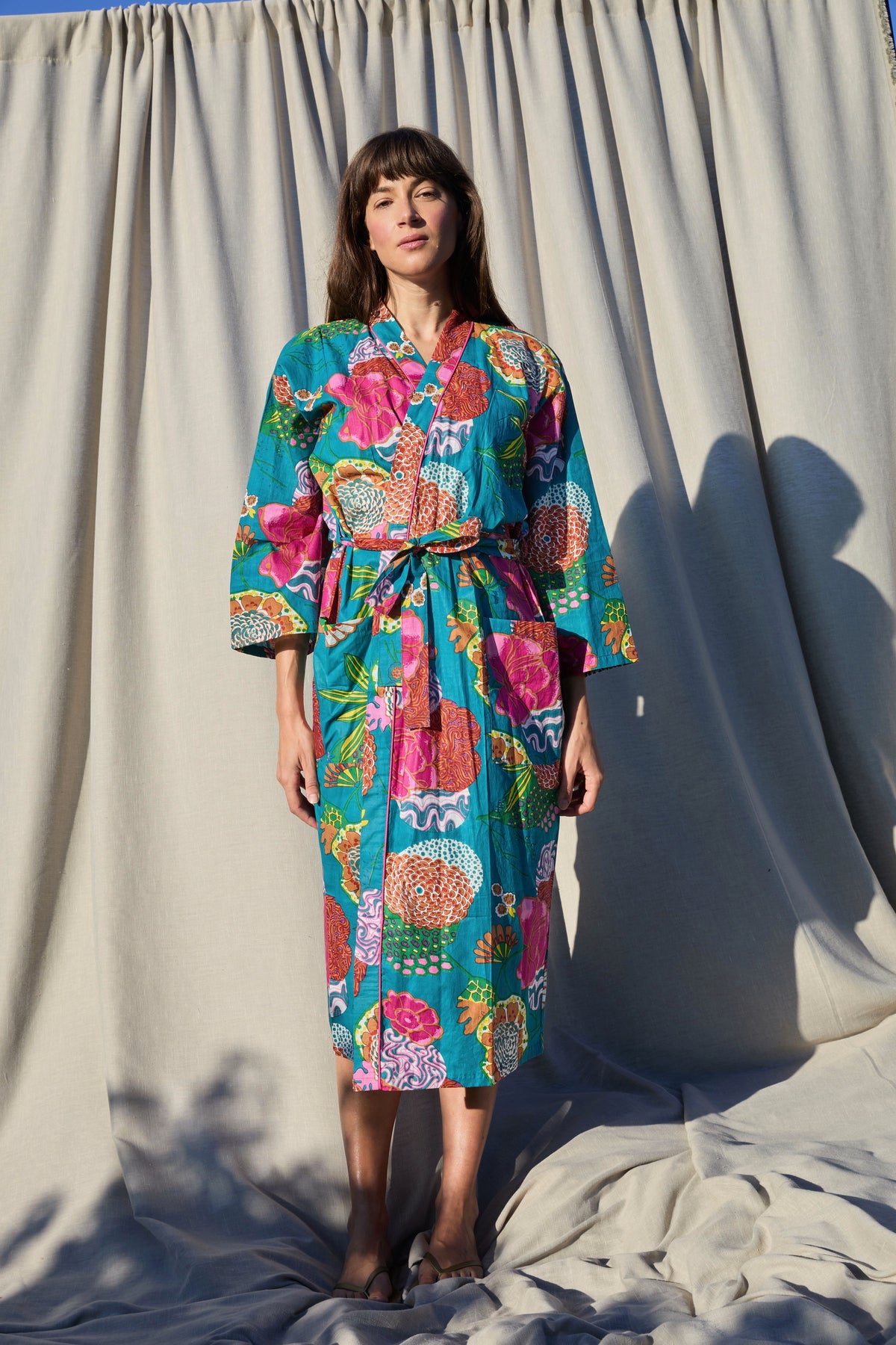 Jardin Kimono – Kimono aus Baumwolle in Petrol mit Blüten-Print
