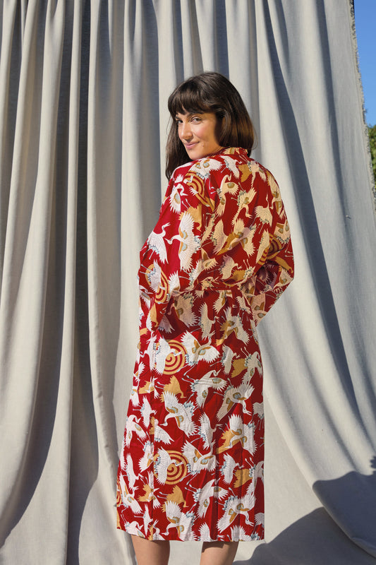 Tsuru Red Kimono – Kimono aus Baumwolle in Rot mit Kranich-Print