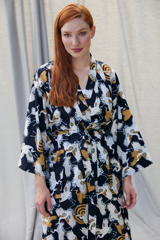 Tsuru Black Kimono – Kimono aus Baumwolle in Schwarz mit Kranich-Print