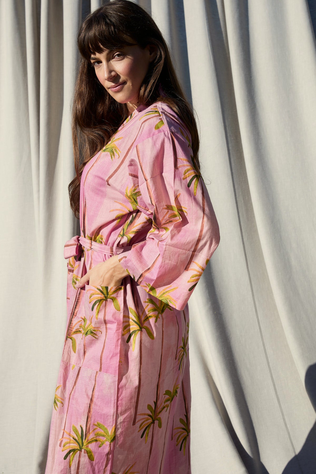 Palm Springs Kimono Rosa – Kimono aus Baumwolle mit Palmen-Print in Rosa