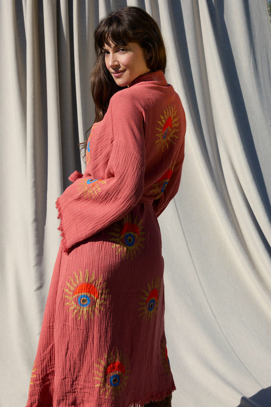 Papaya Sunrise Nazar Kimono – Musselin-Kimono in Papaya-Koralle mit Sonnen-Nazar-Motiv