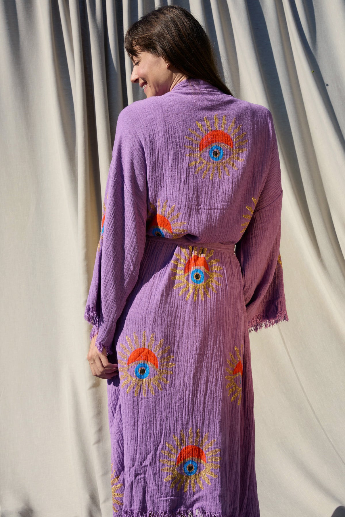 Violet Sunrise Nazar Kimono – Musselin-Kimono in Lila mit Sonnen-Nazar-Motiv