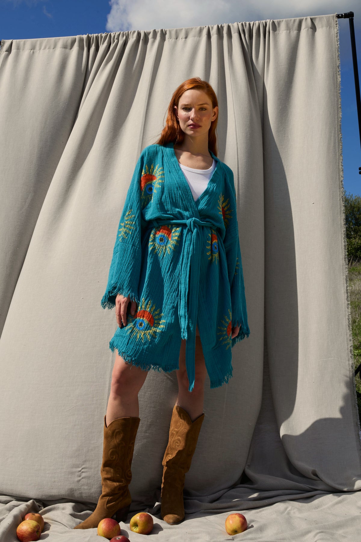 Short Teal Sunrise Nazar Kimono – kurzer Musselin-Kimono in Teal mit Sunrise-Nazar-Print, Ansicht 5