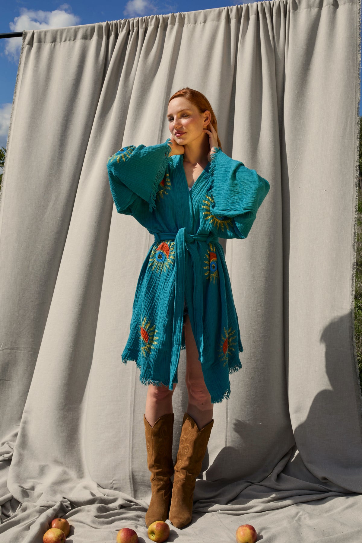 Short Teal Sunrise Nazar Kimono – kurzer Musselin-Kimono in Teal mit Sunrise-Nazar-Print