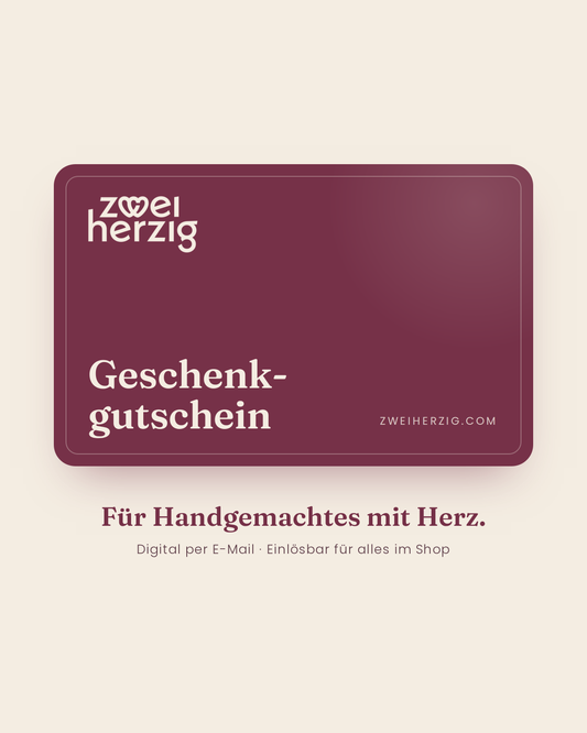 Zweiherzig Geschenkgutschein – Karte in Bordeaux mit Logo